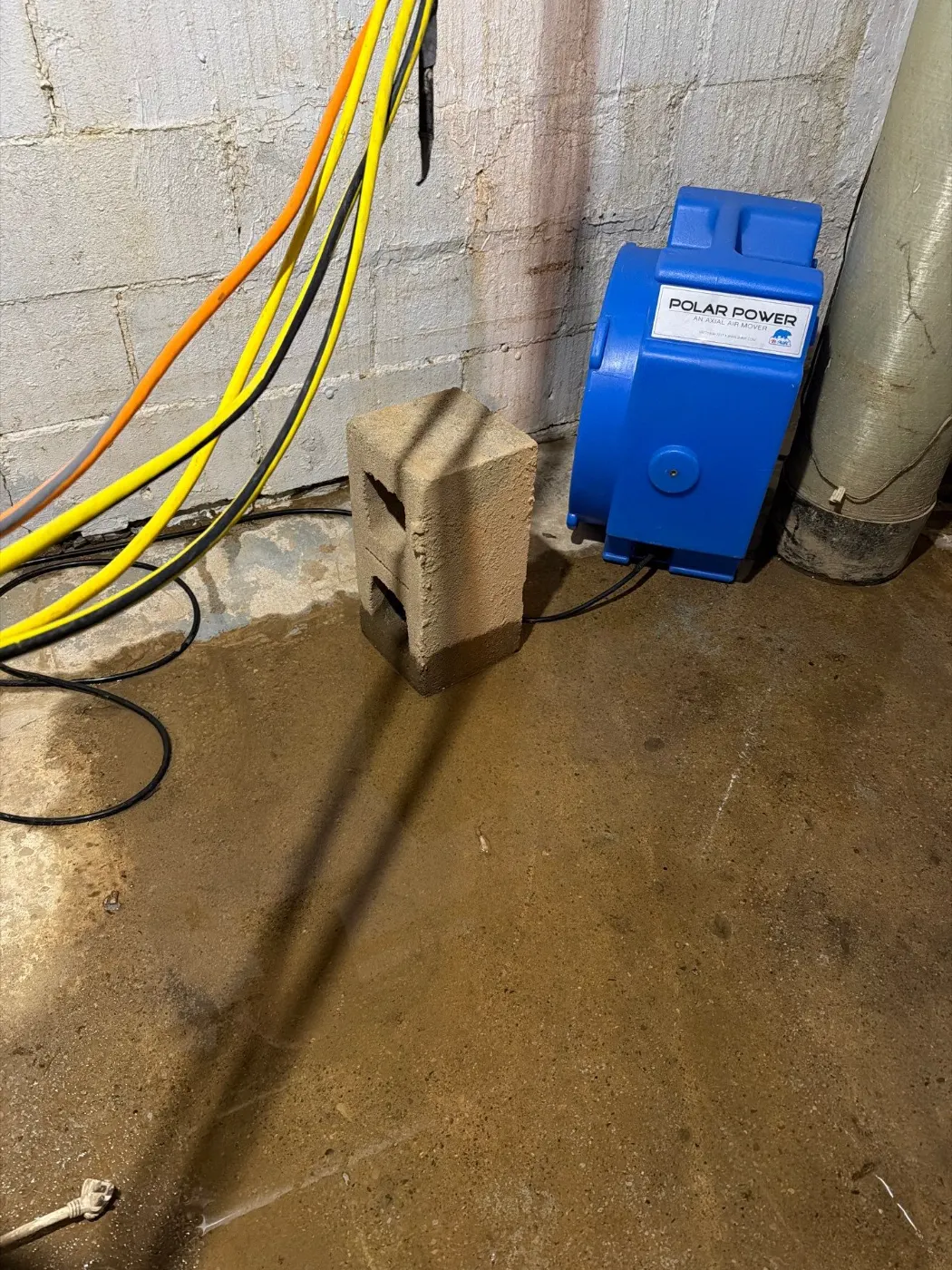 Basement water extraction in Sunblest Indiana home